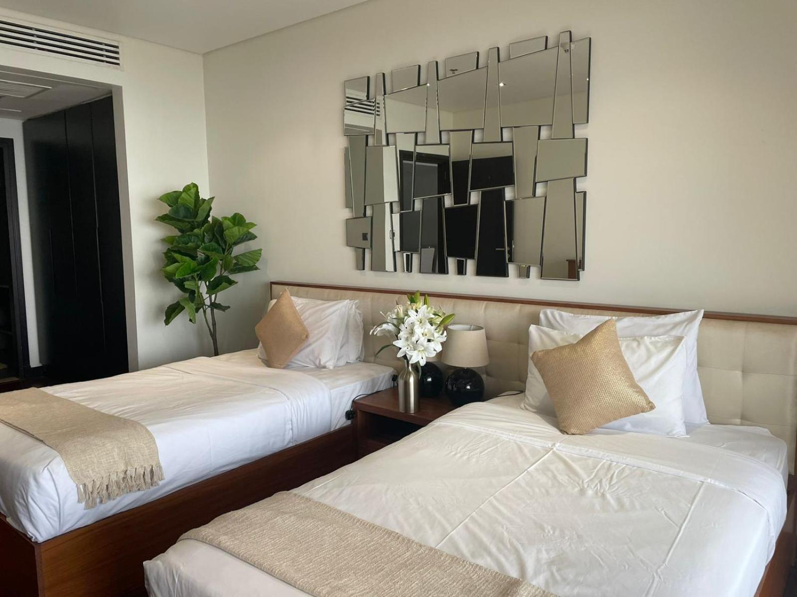 Anantara Hotel Apartment Palm Jumeirah Connected Anantara Hotel ドバイ エクステリア 写真